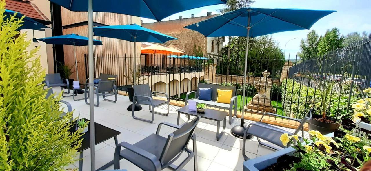 Hotel-Restaurant Des Augustins Saint-Cyprien  Exterior foto